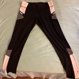 Pink brand Ultimate Leggings!